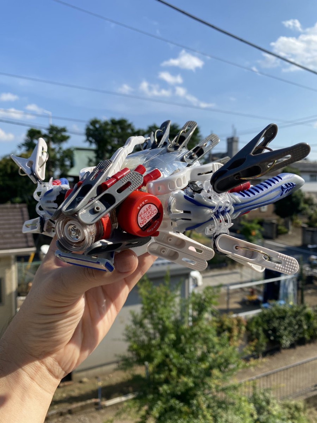 ペットボトルと洗濯バサミでSF魚メカを作る！ ケルバーダイン ゼヴァント再生構築過程。